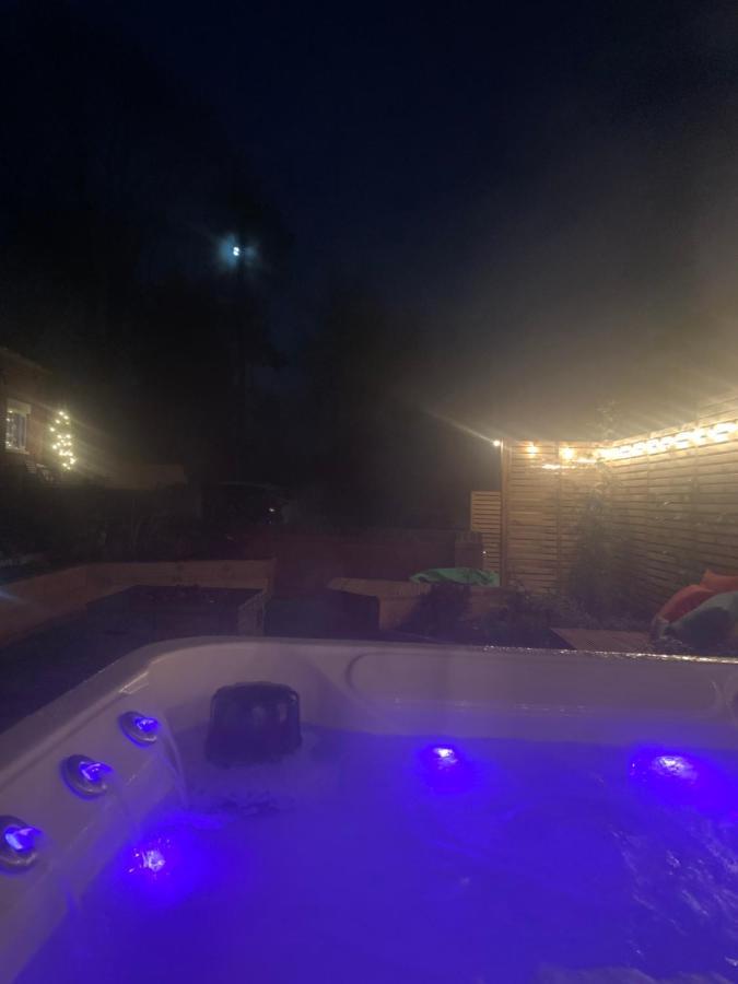 Vila Fantastic Location, Annexe With Hot Tub Warmingham Exteriér fotografie