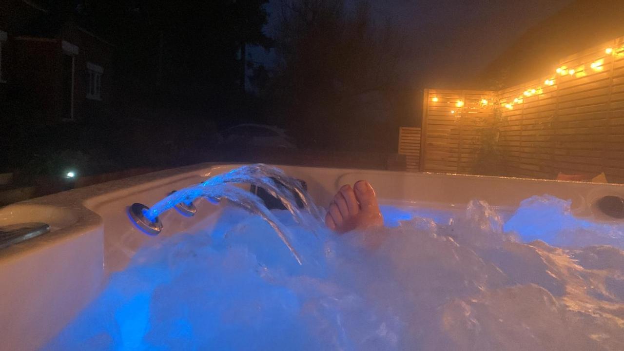 Vila Fantastic Location, Annexe With Hot Tub Warmingham Exteriér fotografie